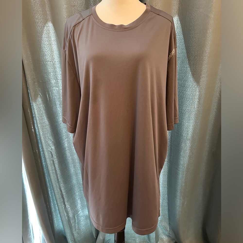 Reebox Gray Men’s Dry Fit Shirt  Size 3XL. Pre loved in good condition